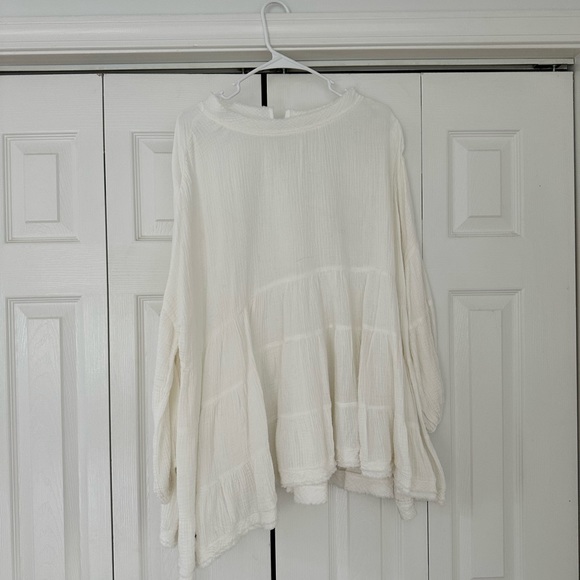 White tunic - Picture 2 of 3